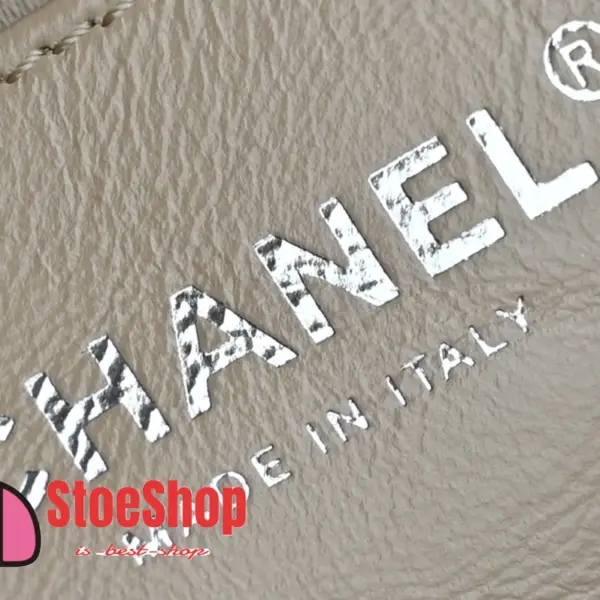 高仿香奈兒/Chanel 經典系列菱格紋鏈條斜挎包米色