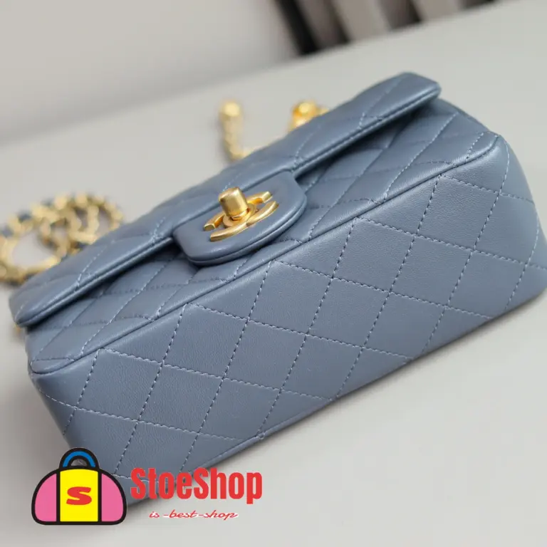 高仿香奈兒/Chanel CF金球 藍色鏈條包 大Mini號 15 高仿香奈兒/Chanel CF金球 藍色鏈條包 大Mini號