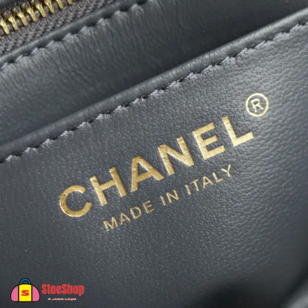高仿香奈兒/Chanel CF金球 藍色鏈條包 大Mini號 18 高仿香奈兒/Chanel CF金球 藍色鏈條包 大Mini號