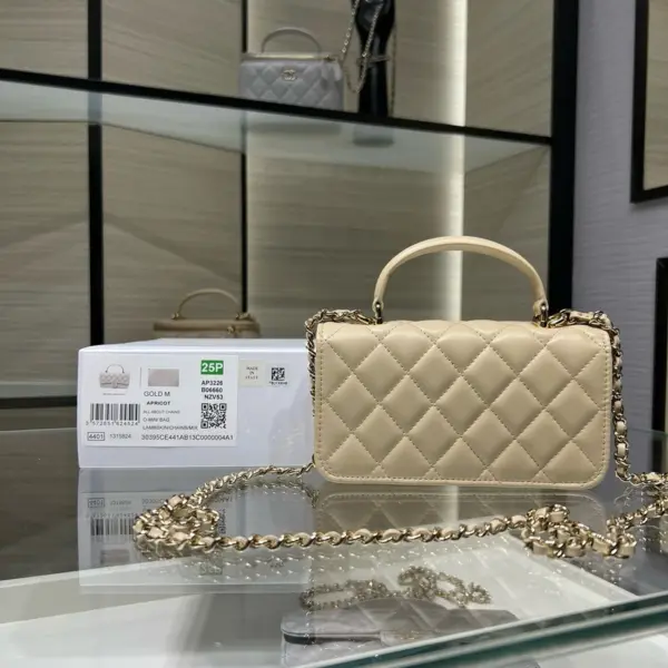 高仿香奈兒/Chanel Classic Flap 經典迷你帶手柄米白色單肩包